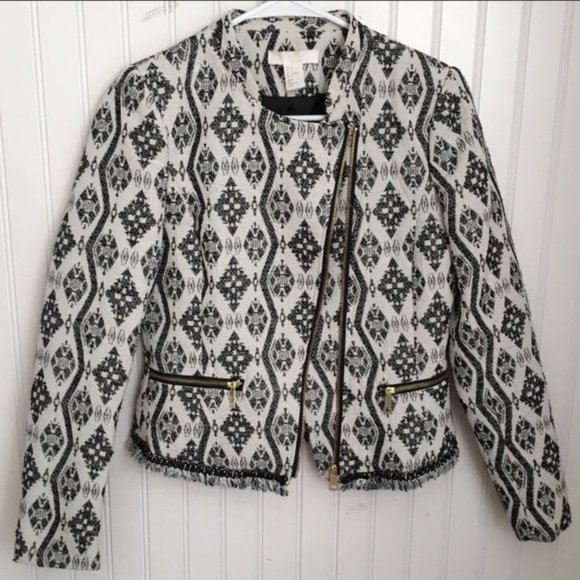 ⚠️DONATING SOON⚠️ Metallic Thread Tribal Blazer - Picture 5 of 7